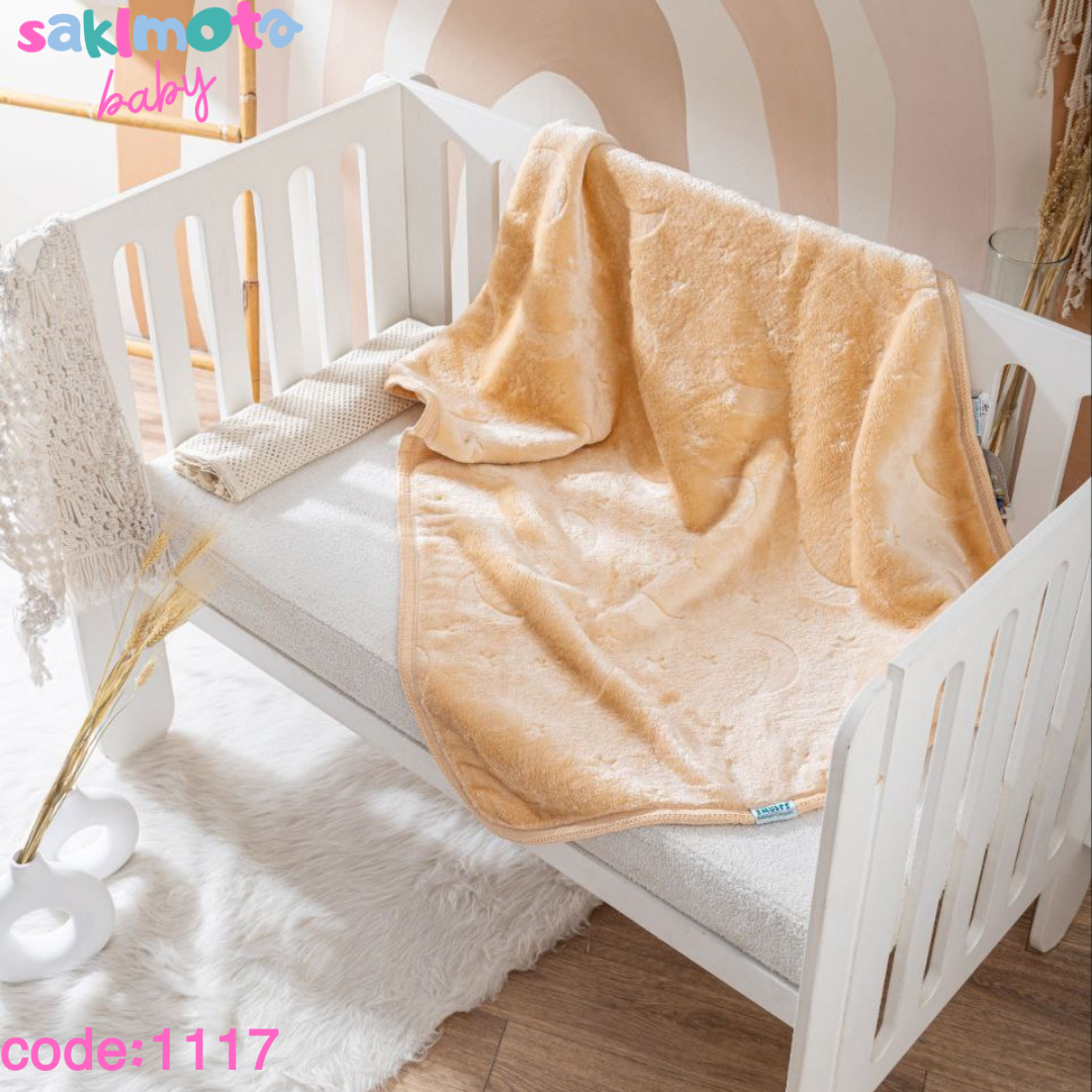 Plain crescent-shaped blanket, two layers