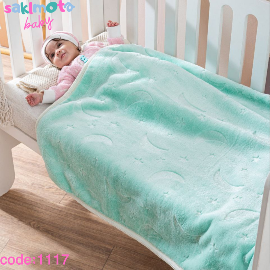 Plain crescent-shaped blanket, two layers