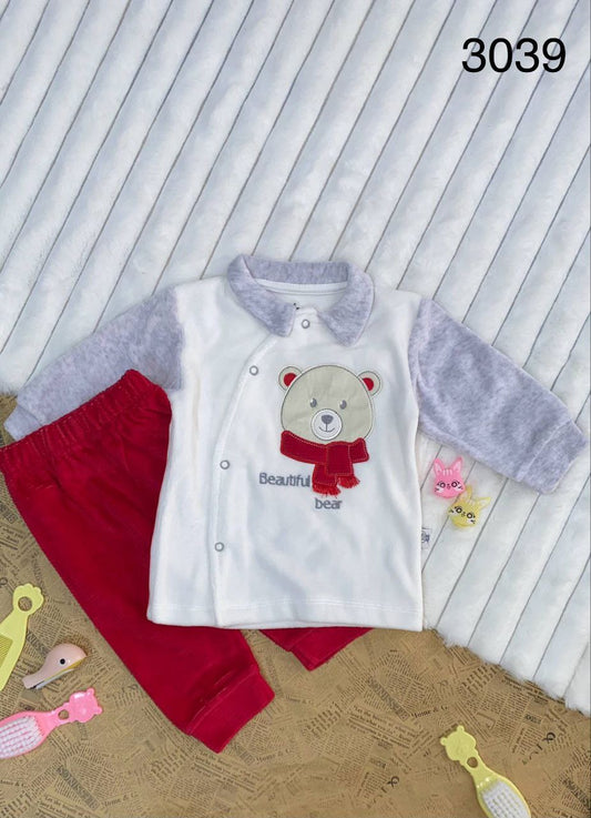 بيجامة قطيفة مواليد